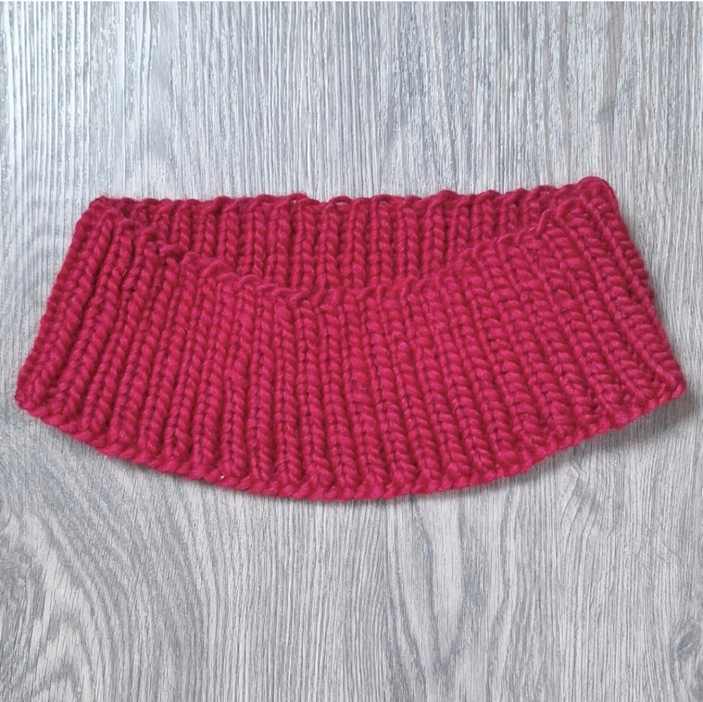 Hand Knit Ribbed Wool Cowl - Picture 3 of 4